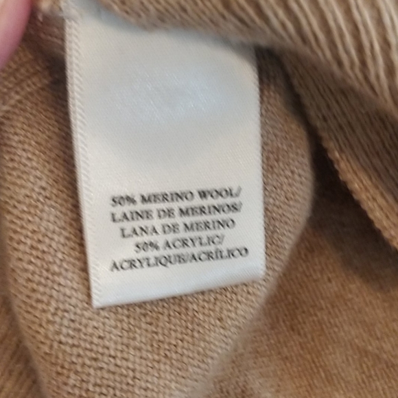 Ann Taylor Colorblock Merino V-neck sweater - Picture 5 of 5